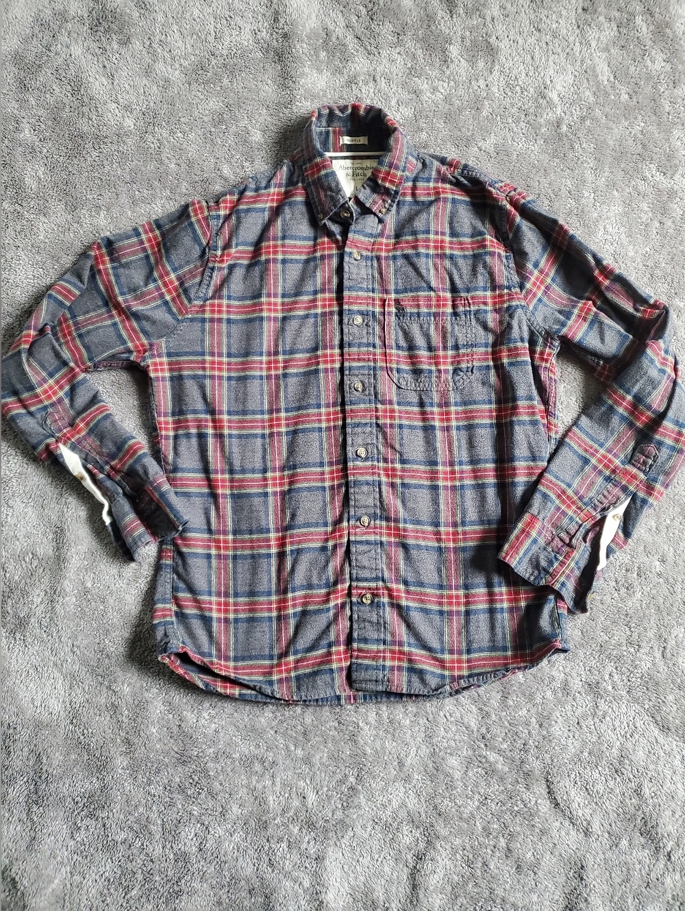 Abercrombie & Fitch Men's Large Muscle Fit Plaid Flannel Shirt Navy Red